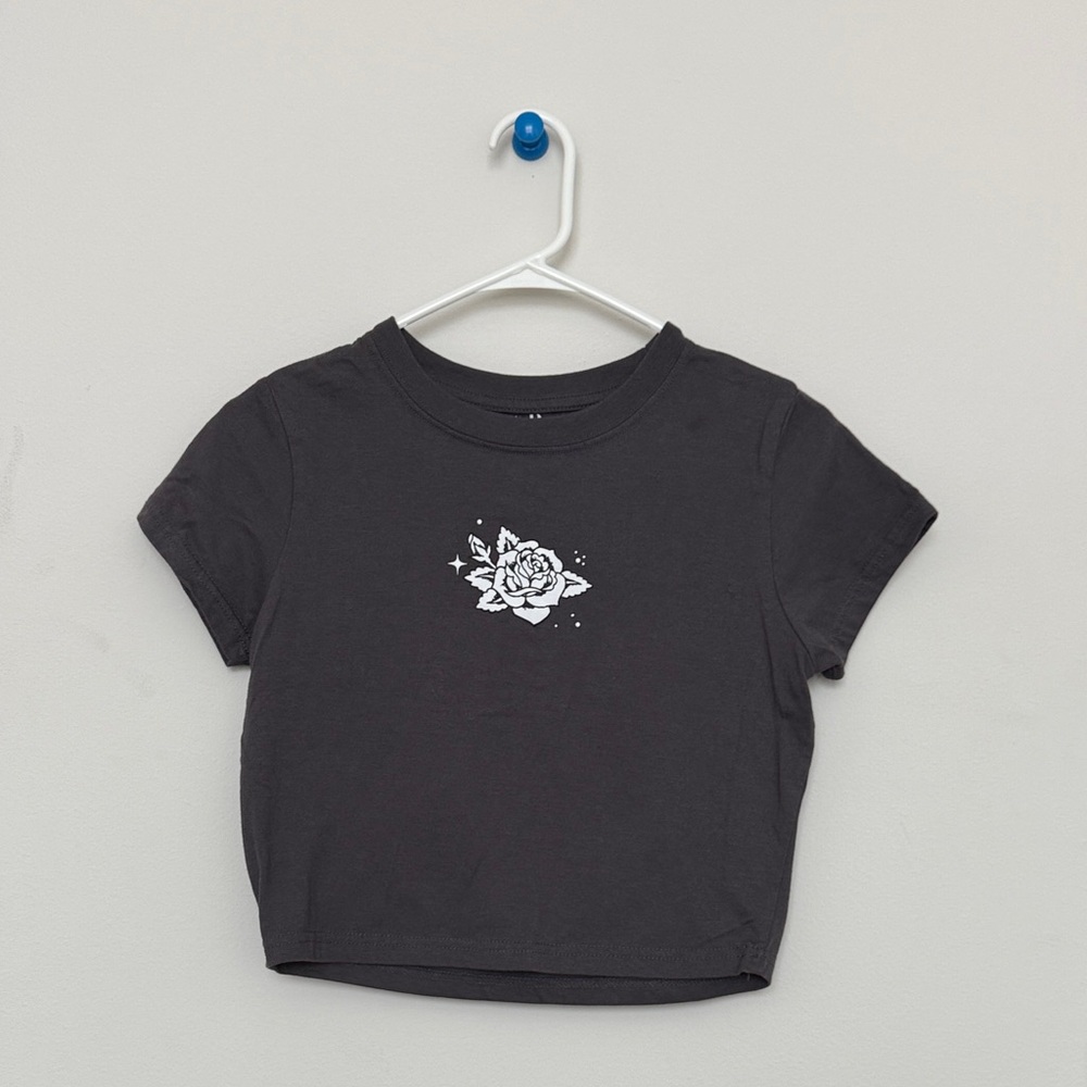 Betty Boop Gray Crop Top with White Floral Design